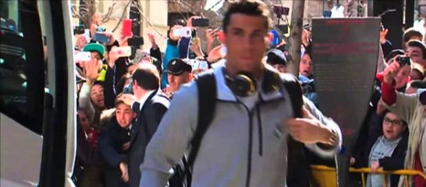 Cristiano Ronaldo en su llegada a Granada Cristiano Ronaldo en su llegada a Granada