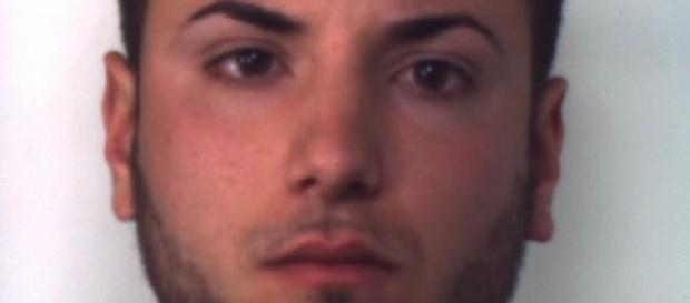 Il giovane arrestato dai carabinieri di Trapani Il giovane arrestato dai carabinieri di Trapani
