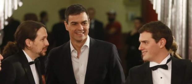 Políticos en la pasarela de los Premios Goya. Políticos en la pasarela de los Premios Goya.