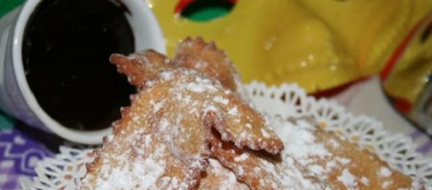 Ricette Carnevale 2016: chiacchiere e sanguinaccio Ricette Carnevale 2016: chiacchiere e sanguinaccio