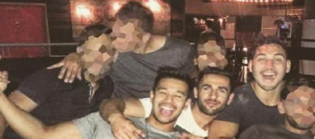 A fost violată de toți cei cei bărbații A fost violată de toți cei cei bărbații
