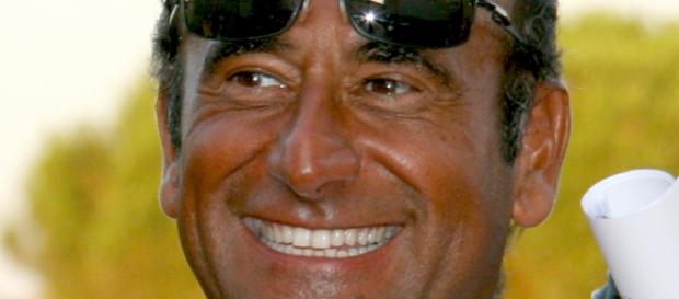 Carlo Conti: conduttore e papà affettuoso Carlo Conti: conduttore e papà affettuoso