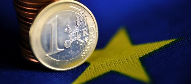 Europeus questionam dívida. PHILIPPE HUGUEN/AFP Europeus questionam dívida. PHILIPPE HUGUEN/AFP
