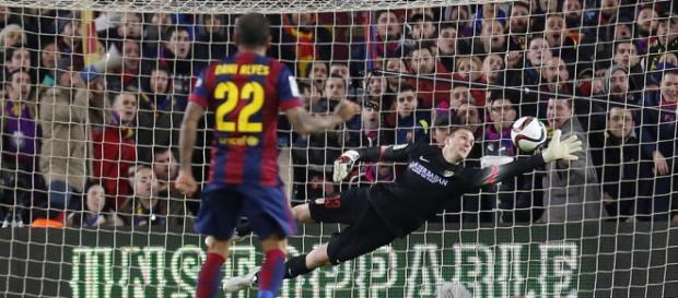 Oblak se estira para evitar un gol del Barcelona Oblak se estira para evitar un gol del Barcelona