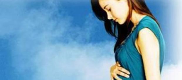 Ragazzina nasconde un feto nell'armadio Ragazzina nasconde un feto nell'armadio