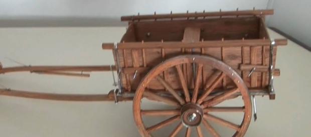 Carroças como esta eram transportadas pelos jovens Carroças como esta eram transportadas pelos jovens