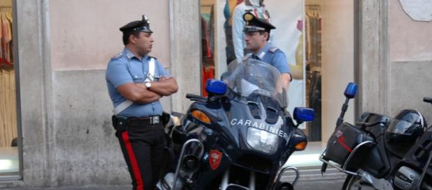 Coppia si suicida con il gas di scarico dell'auto Coppia si suicida con il gas di scarico dell'auto