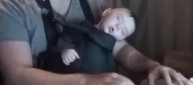 David Motola grabó a su hijo durmiendo al piano David Motola grabó a su hijo durmiendo al piano