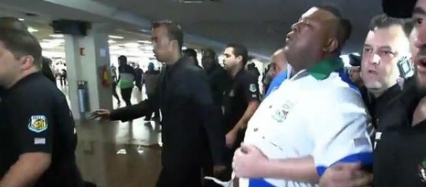 Tumulto na apuração do carnaval em São Paulo Tumulto na apuração do carnaval em São Paulo