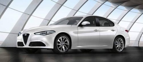 Alfa Romeo Giulia 'base': le immagini ufficiali