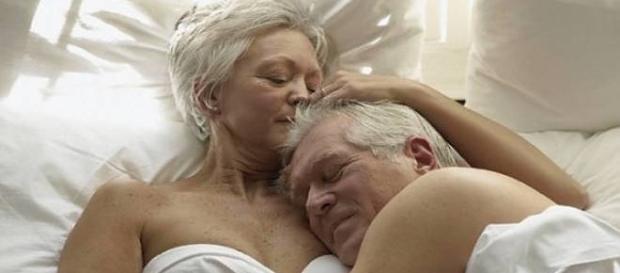 Sexo después de los 50 años bueno para el cerebro Sexo después de los 50 años bueno para el cerebro