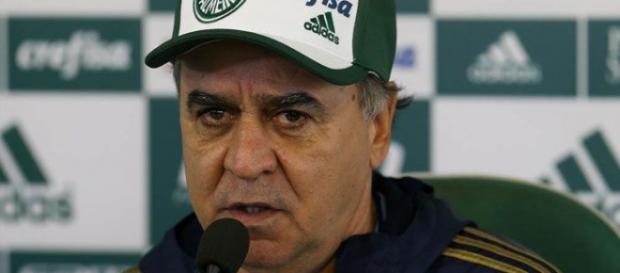 Marcelo Oliveira em entrevista coletiva Marcelo Oliveira em entrevista coletiva