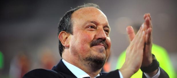 Rafa Benítez saludando a la grada Rafa Benítez saludando a la grada