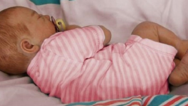 Neonata venduta per tre mila euro circa