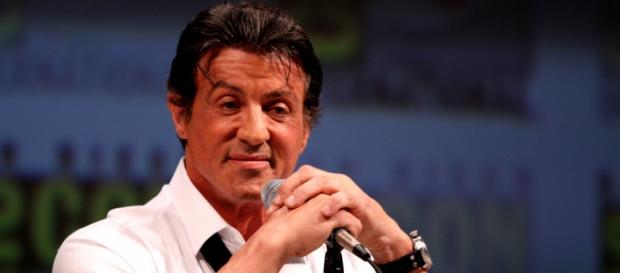 Sylvester Stallone aproveita o bom momento. Sylvester Stallone aproveita o bom momento.