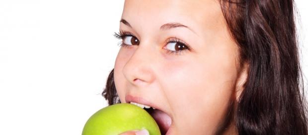 Las frutas tienen muchas vitaminas y minerales Las frutas tienen muchas vitaminas y minerales