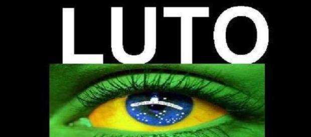 País em luto em união contra corruptos do poder. País em luto em união contra corruptos do poder.