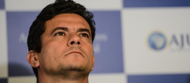 Sérgio Moro juiz federal responsável pela LavaJato Sérgio Moro juiz federal responsável pela LavaJato