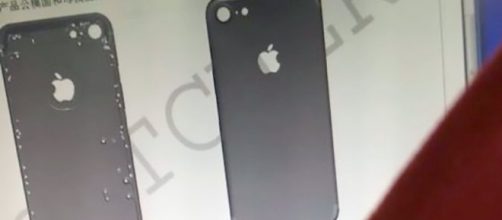 Apple iPhone 7 o SE sarà come in questa foto?