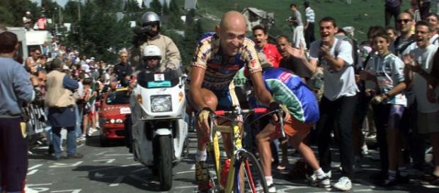 Pantani innocente, fu organizzato dalla Camorra Pantani innocente, fu organizzato dalla Camorra