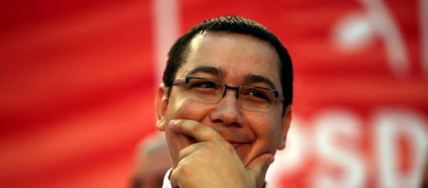 Victor Ponta se implică în discuția publică Victor Ponta se implică în discuția publică
