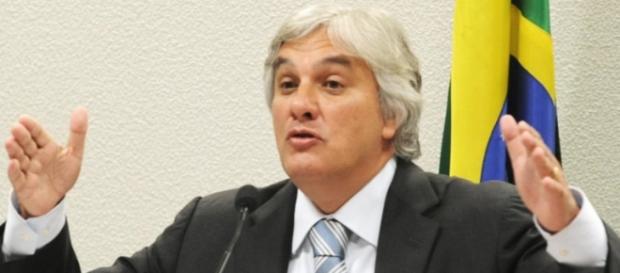 Delcídio conta tudo sobre Dilma e Lula Delcídio conta tudo sobre Dilma e Lula
