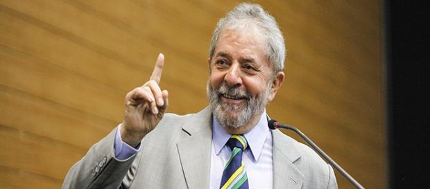 Lula quer concorrer a presidência em 2018 Lula quer concorrer a presidência em 2018