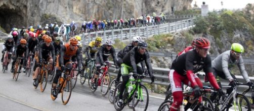 La Milano Sanremo un anno fa - Foto Ansa/Peri