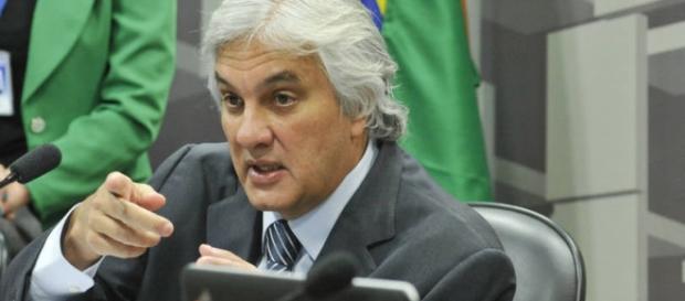 Delcídio do Amaral atuando como senador Delcídio do Amaral atuando como senador