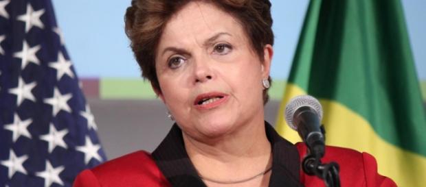 Dilma Roussef cerca de la destitución Dilma Roussef cerca de la destitución