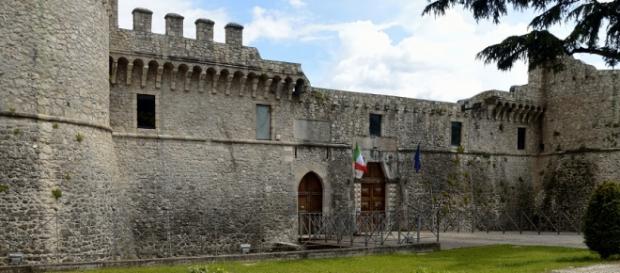 Foto Avezzano-Famiglia costretta a lasciare casa Foto Avezzano-Famiglia costretta a lasciare casa