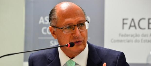 Geraldo Alckmin critica Lula na Casa Civil Geraldo Alckmin critica Lula na Casa Civil