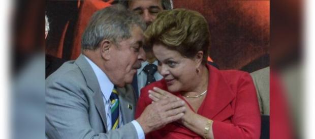 Moro mostra grampo telefônico de Dilma e Lula Moro mostra grampo telefônico de Dilma e Lula