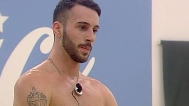 Andreas Muller abbandona la scuola di Amici15