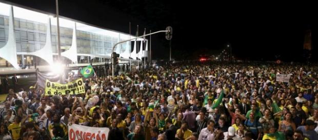 Estalló la protesta en Brasil contra Rousseff Estalló la protesta en Brasil contra Rousseff