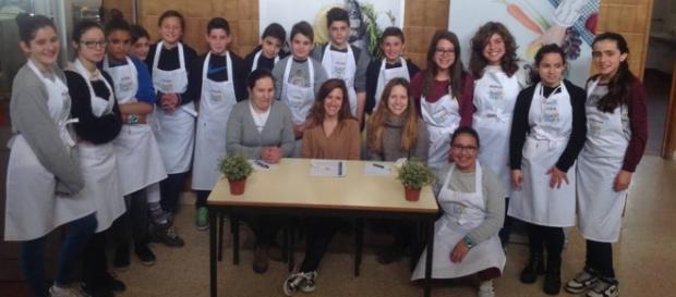 Foto de grupo dos participantes e do júri Foto de grupo dos participantes e do júri