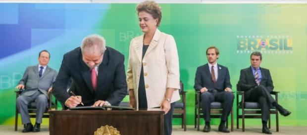 Lula agora é ministro da Casa Civil de Dilma Lula agora é ministro da Casa Civil de Dilma