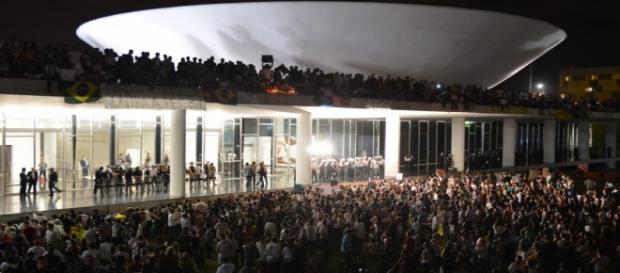 Manifestação é convocada em todo o Brasil Manifestação é convocada em todo o Brasil