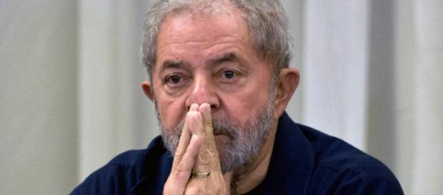 Nomeação de Lula é suspensa pela justiça Nomeação de Lula é suspensa pela justiça