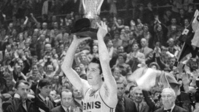 Stagione 1969-70: Varese vince la sua prima Coppa Campioni FIBA.