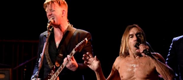 Iggy Pop e Josh Homme em ação, nos Estados Unidos Iggy Pop e Josh Homme em ação, nos Estados Unidos