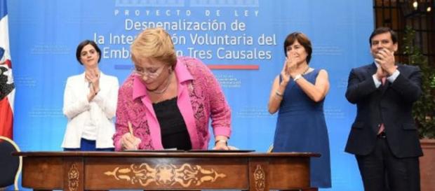 La ley despenalizará los abortos terapéuticos La ley despenalizará los abortos terapéuticos