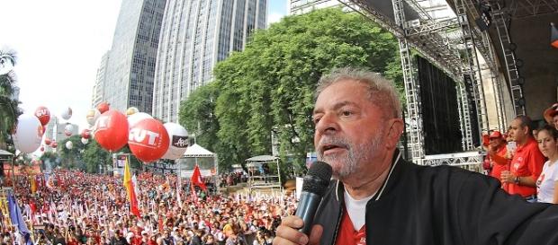 Lula participa de manifestação essa tarde Lula participa de manifestação essa tarde