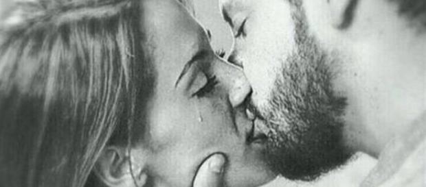 Manu y Susana se besan en MYHYV. Manu y Susana se besan en MYHYV.