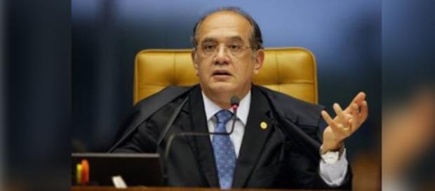 Gilmar Mendes suspende posse de Lula Gilmar Mendes suspende posse de Lula