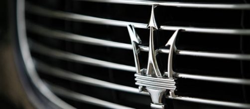 Il distintivo frontale delle Maserati
