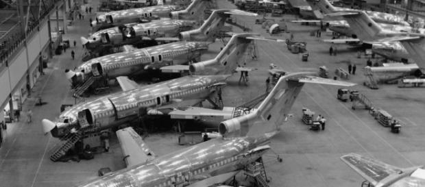 Boeing 727 in costruzione nel centro in USA Boeing 727 in costruzione nel centro in USA