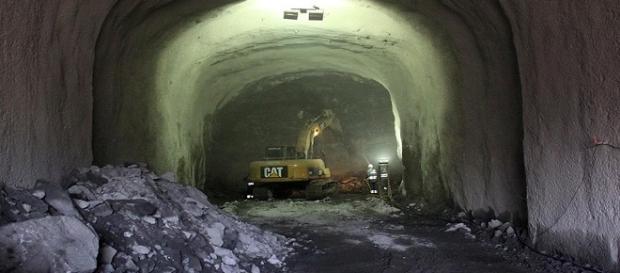Governo tenta manter as obras do metrô Governo tenta manter as obras do metrô