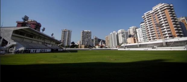 Em épocas de estádios vazios pelo Brasil, Caio Martins cairia como uma luva para receber os jogos do Botafogo Em épocas de estádios vazios pelo Brasil, Caio Martins cairia como uma luva para receber os jogos do Botafogo