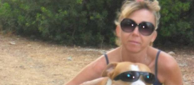 La presunta asesina con su perro La presunta asesina con su perro